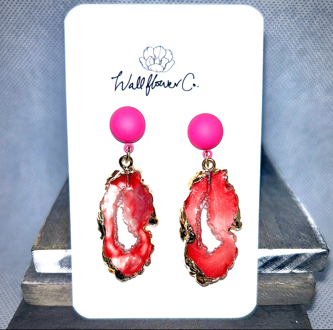 PINKYBRIGHT GEODE ROCK DANGLE EARRINGS HOT PINK & GOLD