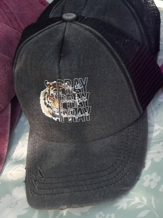 PRAY TIGER HAT- GREY